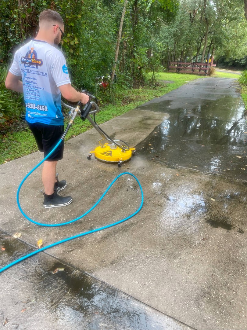 Driveway Cleaning In Auburndale Florida Thumbnail